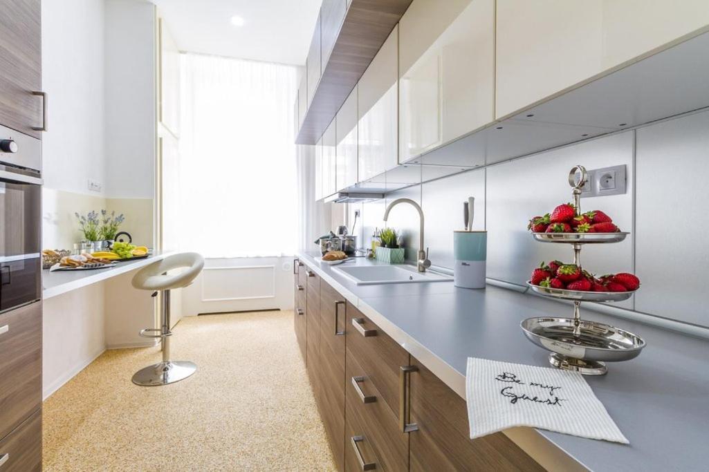 פראג Stylish Apartment 5 Minutes Walk From City Center מראה חיצוני תמונה