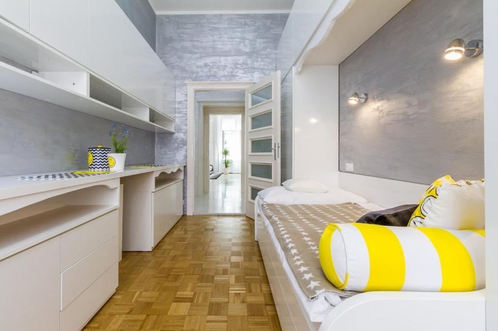 פראג Stylish Apartment 5 Minutes Walk From City Center מראה חיצוני תמונה