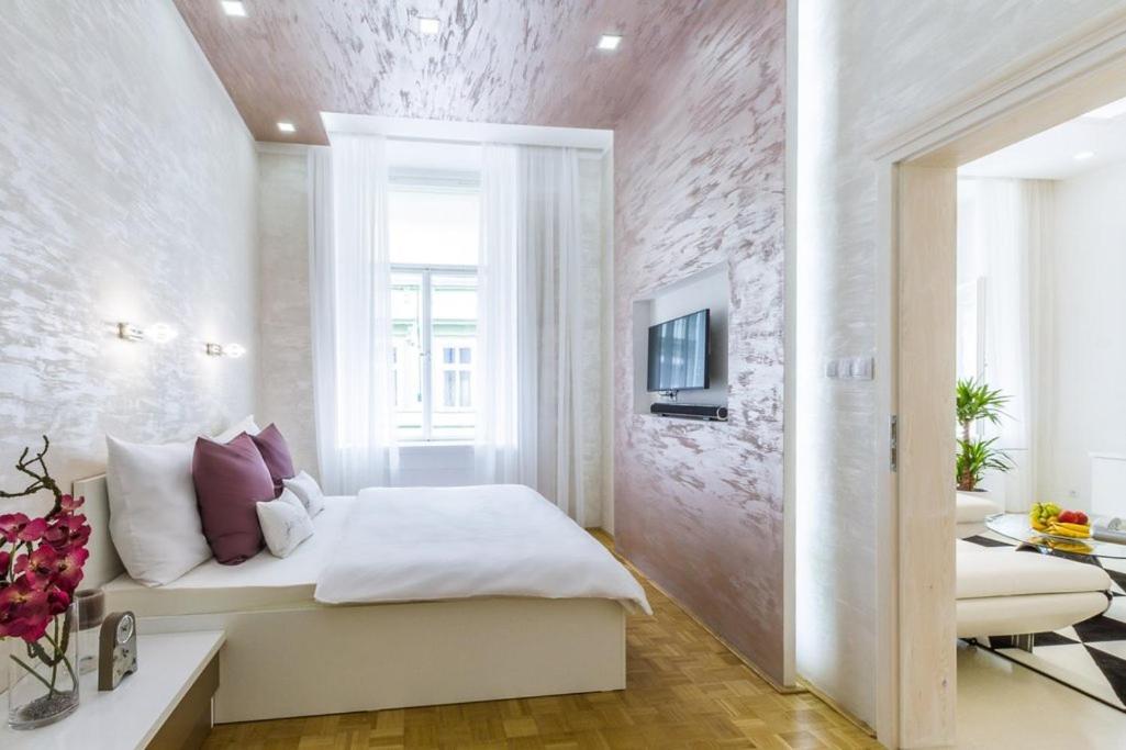 פראג Stylish Apartment 5 Minutes Walk From City Center מראה חיצוני תמונה