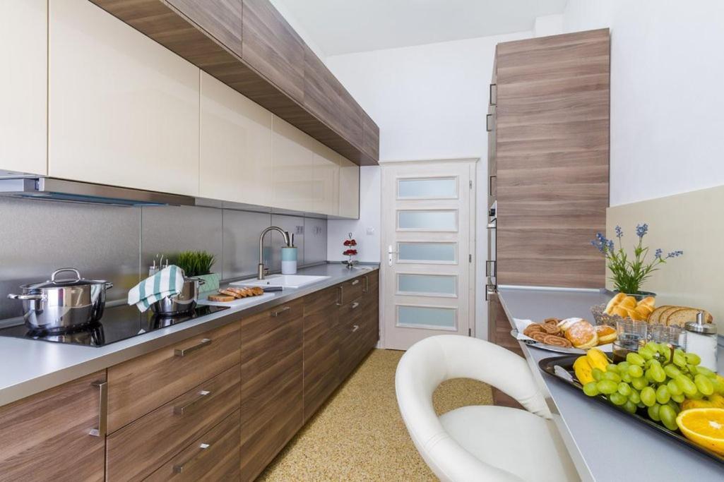 פראג Stylish Apartment 5 Minutes Walk From City Center מראה חיצוני תמונה