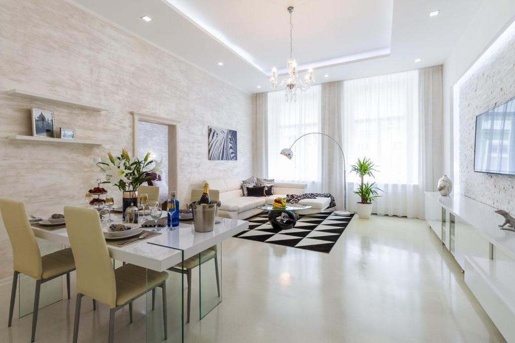 פראג Stylish Apartment 5 Minutes Walk From City Center מראה חיצוני תמונה